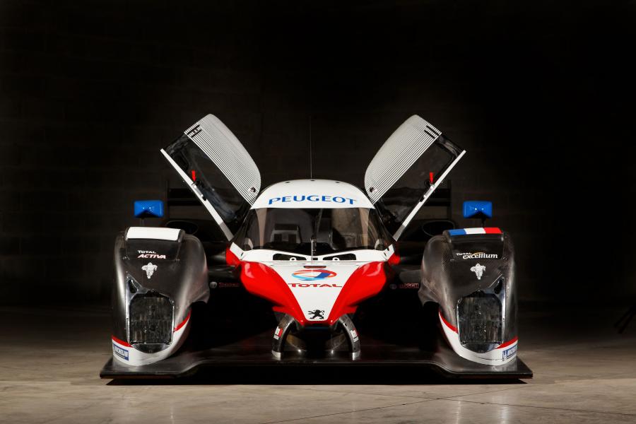  Peugeot 908 V12 HDi 2007 года  (фото 18 из 55)